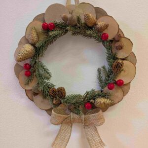 Διακοσμητικό ξύλινο στεφάνι