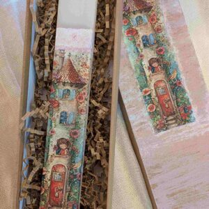 Χειροποίητη πασχαλινή λαμπάδα με ντεκουπάζ και ασορτί κουτί δώρου